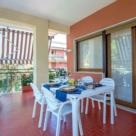 Solymar Apartments Sorrento Exterior photo